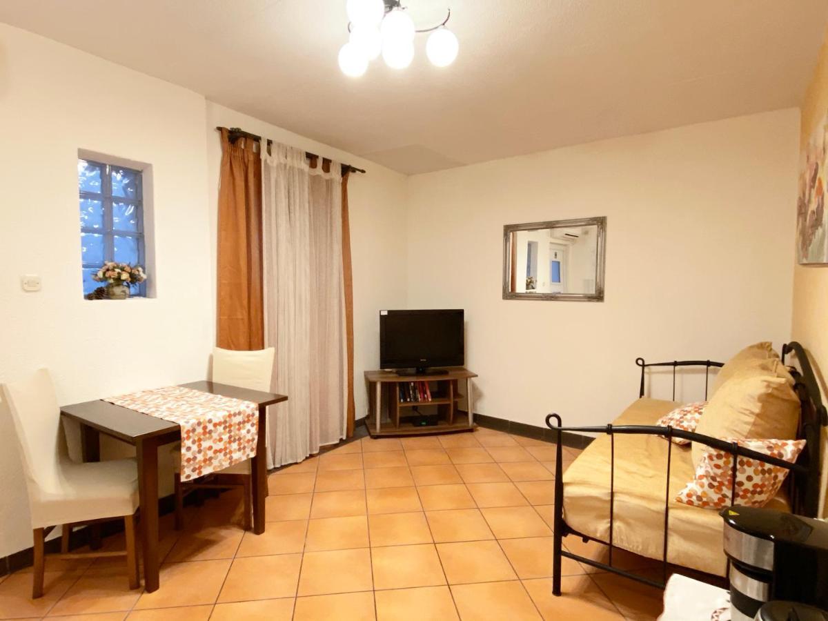 Apt Lavender On Nincevica St- 1 Bedroom Apt 5 Min To The Old Town Of سبليت المظهر الخارجي الصورة